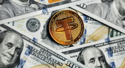 پذیرش استیبل ‌کوین ‌ها تهدیدی برای انحصار ویزا و مسترکارت در سال ۲۰۲۵