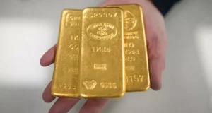 روسیه ذخایر طلای خود را در بحبوحه بحران اقتصادی مصرف می‌کند